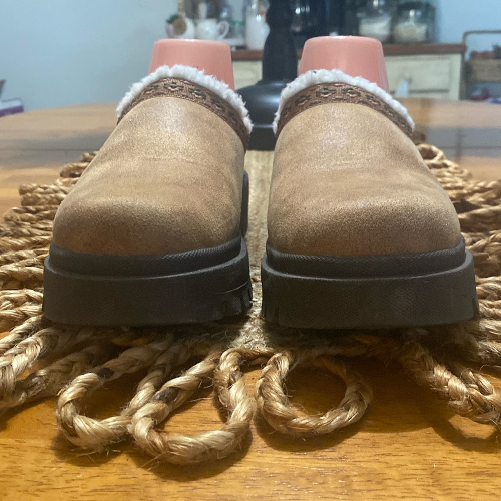 Skechers Tan Suede Slip-On Clog with Shearling Trim